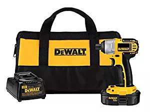 DEWALT DC825KS 18 Volt 1/4-in Cordless Impact Driver Kit